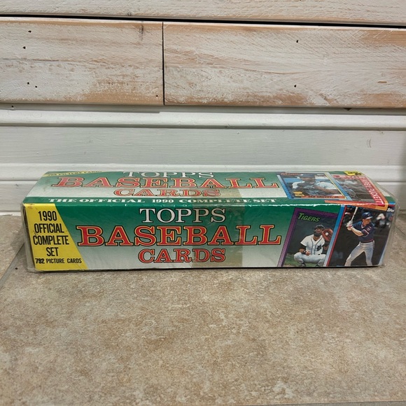 Topps 1990 Baseball Cards Complete Set - Picture 2 of 3